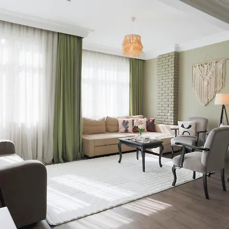 Appartement Triplex In The Heart Of Taksim For Big Groups And Familes