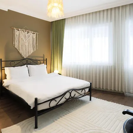 Triplex In The Heart Of Taksim For Big Groups And Familes * Istambul