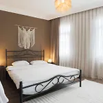 Triplex In The Heart Of Taksim For Big Groups And Familes İstanbul