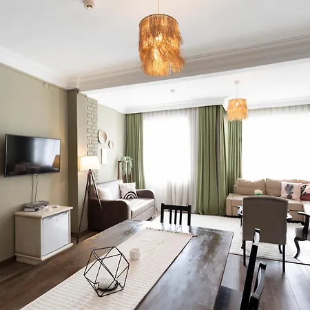 Triplex In The Heart Of Taksim For Big Groups And Familes דירה איסטמבול