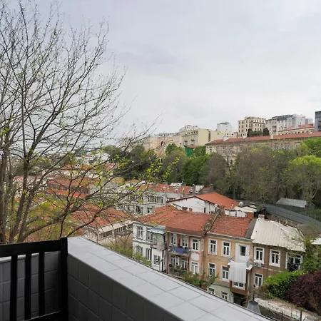 Triplex In The Heart Of Taksim For Big Groups And Familes Appartamento