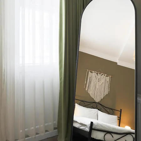 Triplex In The Heart Of Taksim For Big Groups And Familes דירה