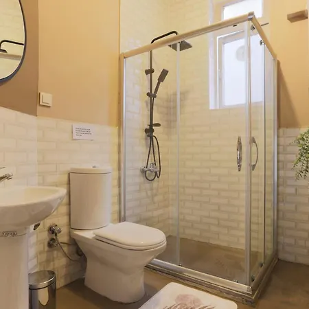 Triplex In The Heart Of Taksim For Big Groups And Familes דירה איסטמבול