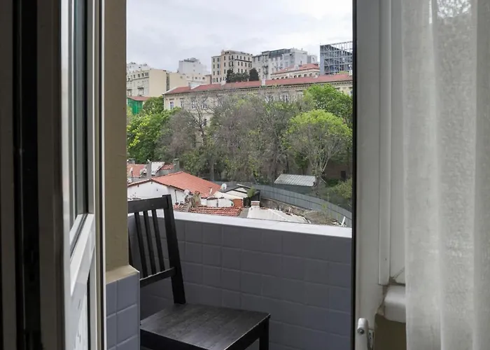 Triplex In The Heart Of Taksim For Big Groups And Familes