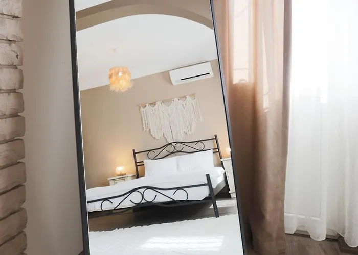 Triplex In The Heart Of Taksim For Big Groups And Familes