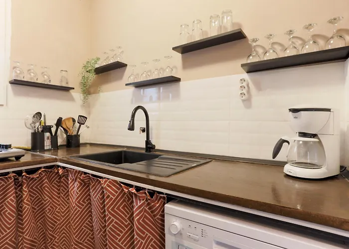 Triplex In The Heart Of Taksim For Big Groups And Familes